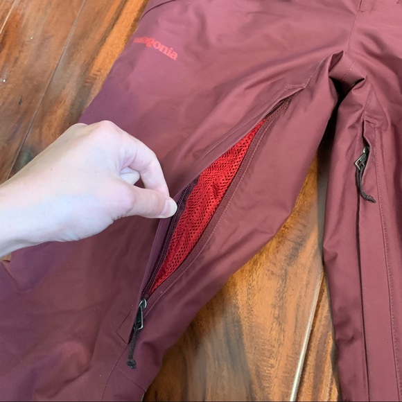 Patagonia Women’s snow pants- small - Picture 4 of 9